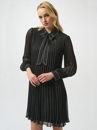 Joseph Ribkoff Pliseerattu Juhlamekko Musta