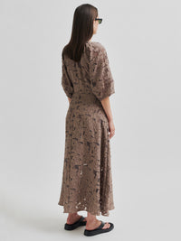 Second Female Agatha Mekko Ruskea