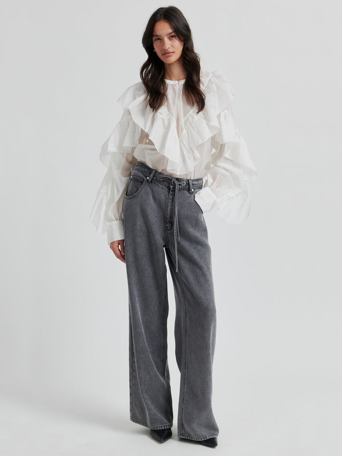 Second Female Fria Röyhelöpusero Luonnonvalkoinen