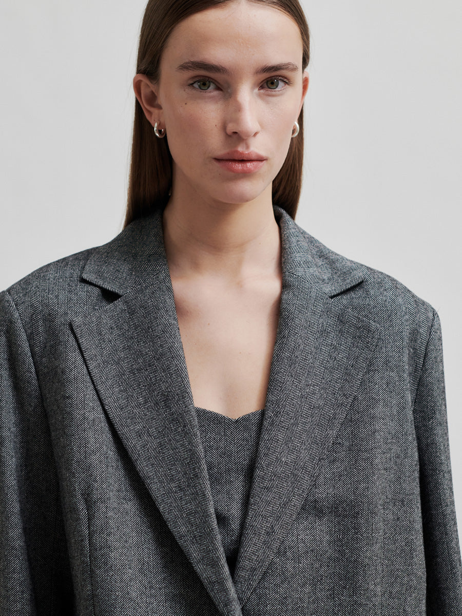 Second Female Waleria Bleiseri Harmaa