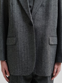 Second Female Waleria Bleiseri Harmaa