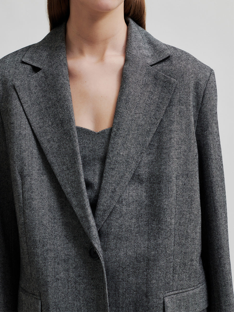 Second Female Waleria Bleiseri Harmaa