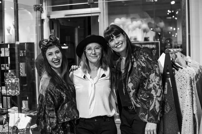 TARINA NAISISTA! DOTS PERUSTAJAT – TIINA & SARA