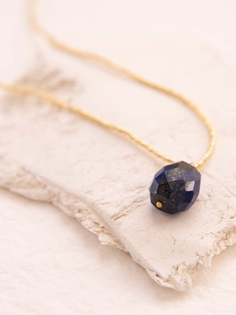 A Beautiful Story Calm Gold Necklace Lapis Lazuli