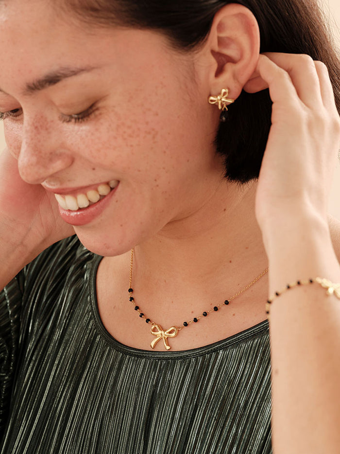 A Beautiful Story Desiring Black Onyx Kaulakoru Kulta