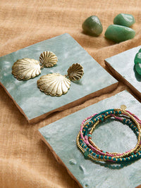 A Beautiful Story Dune Simpukkakorvakorut Kulta