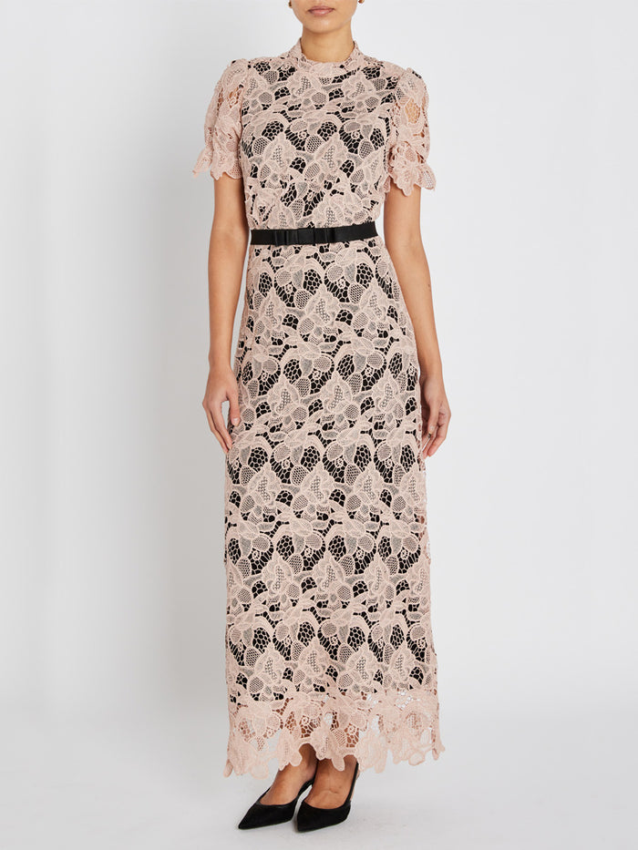 Bruuns Bazaar GeonomaBBSylvana Pitkä Pitsinen Juhlamekko Vaaleanpunainen/Musta