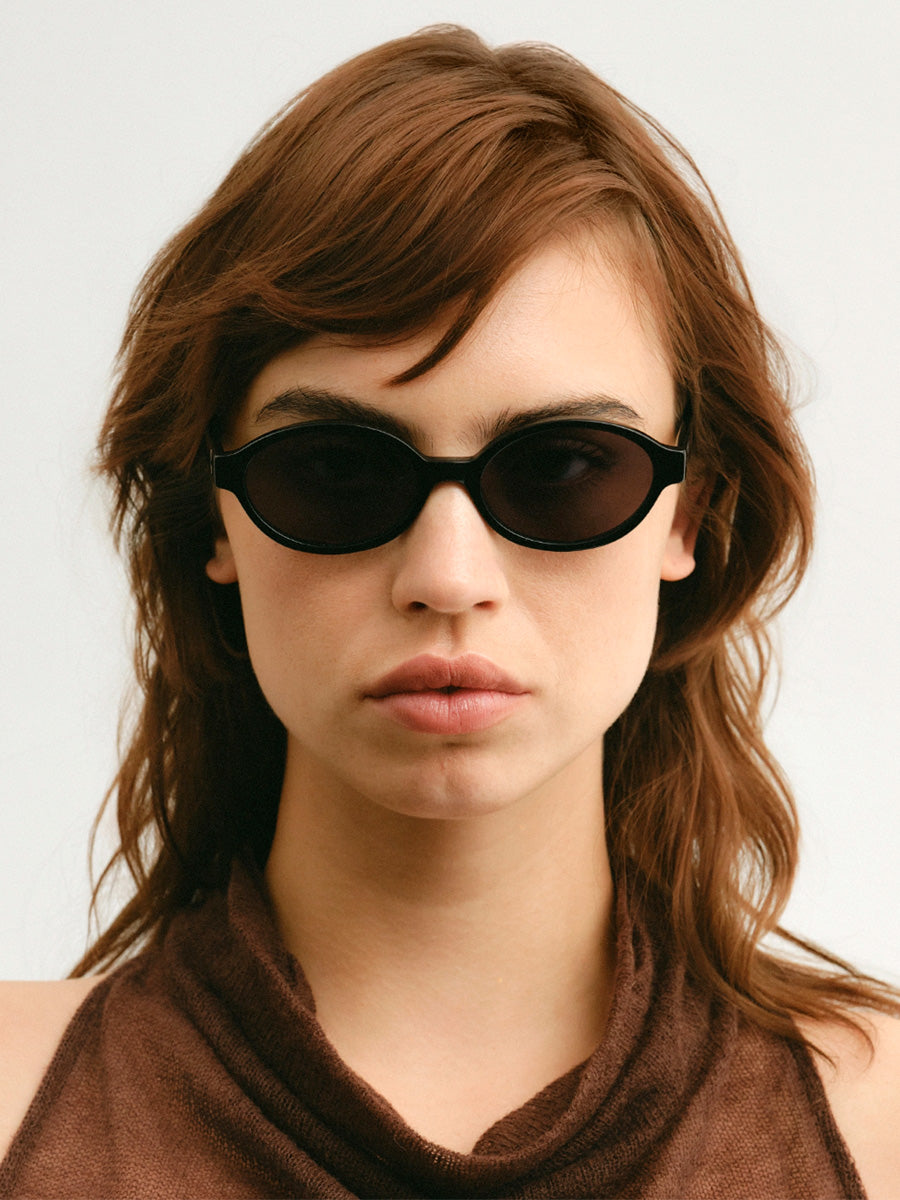 Corlin Selma Ovaalit Aurinkolasit Musta