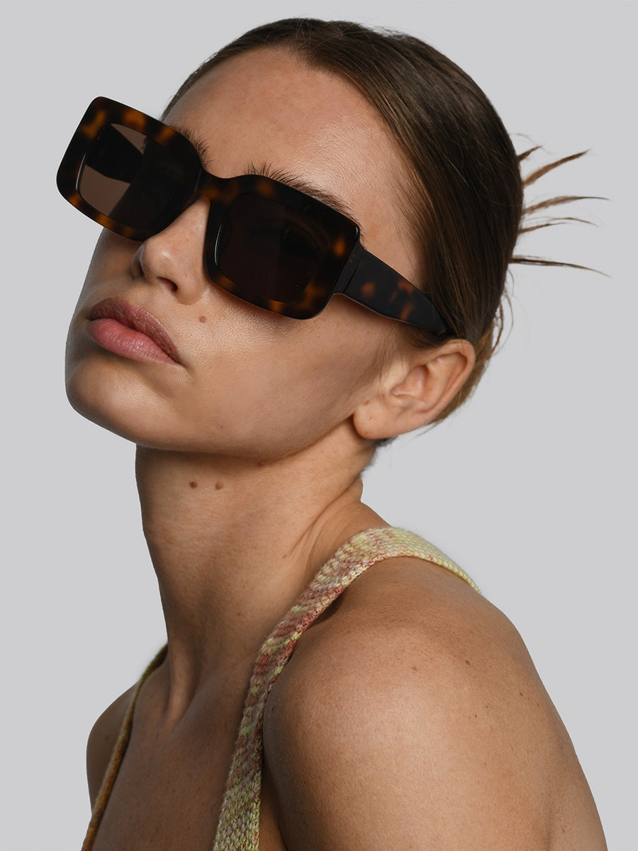 Corlin West Tortoise Brown 
