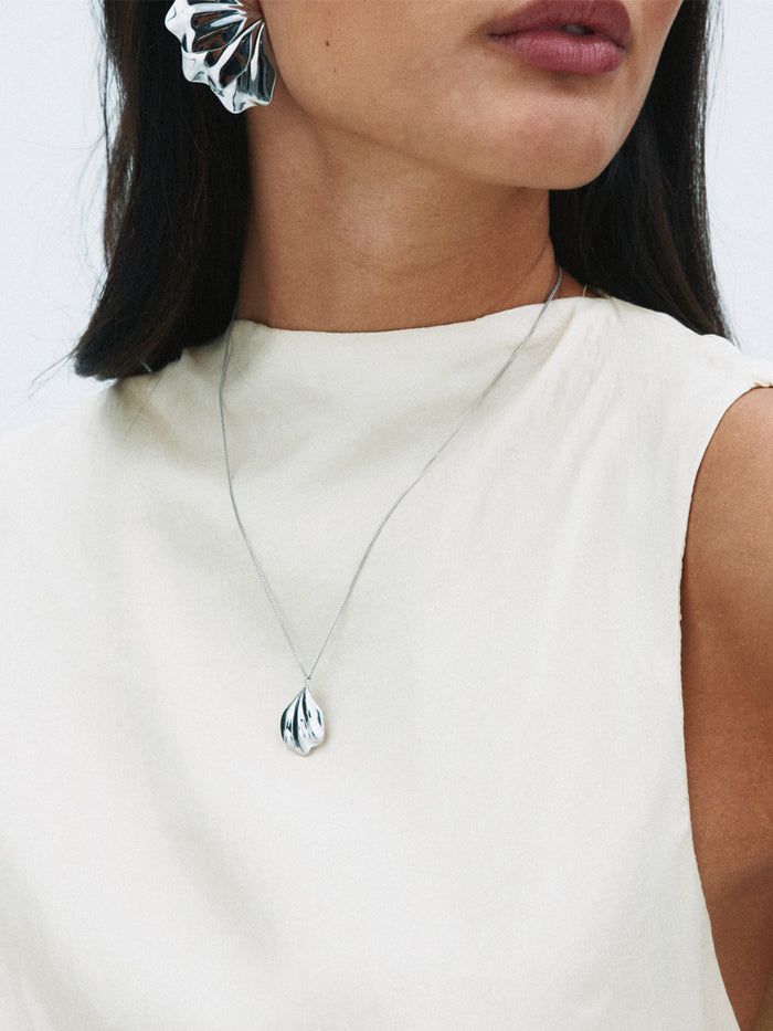 Edblad Petal Kaulakoru Hopea