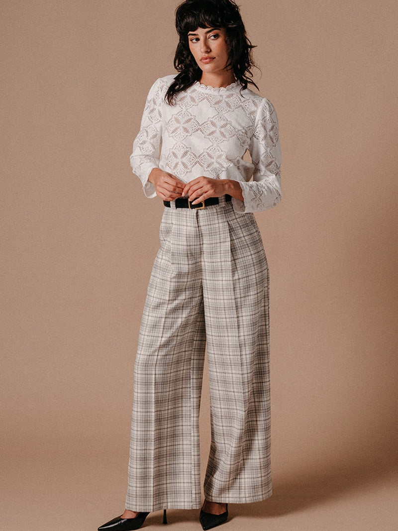 Grace & Mila Leonard Woven Top Ecru