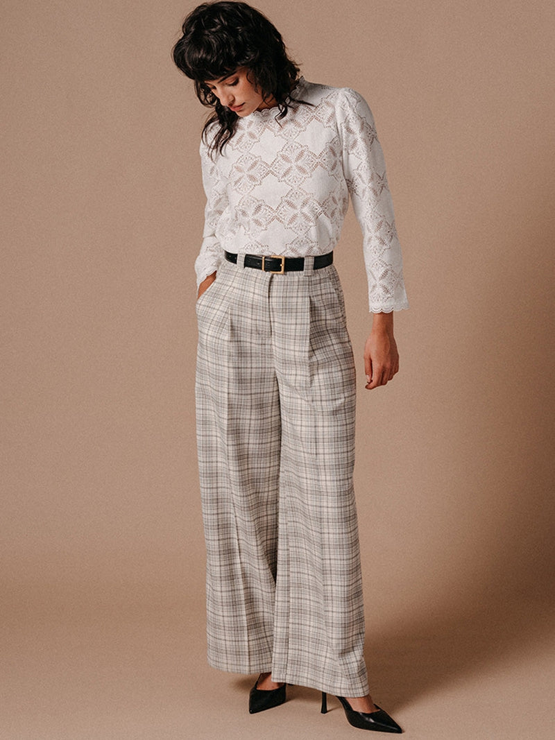 Grace & Mila Leonard Woven Top Ecru