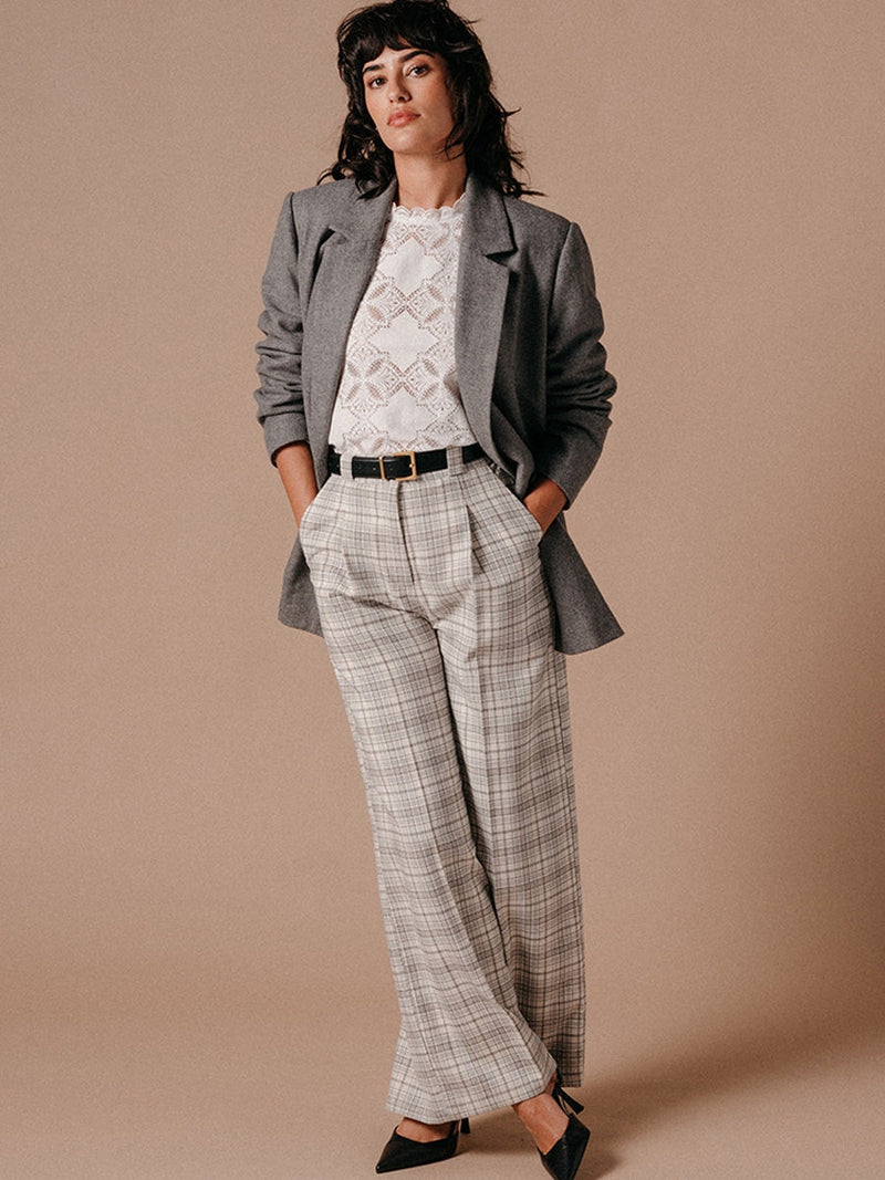 Grace & Mila Leonard Woven Top Ecru