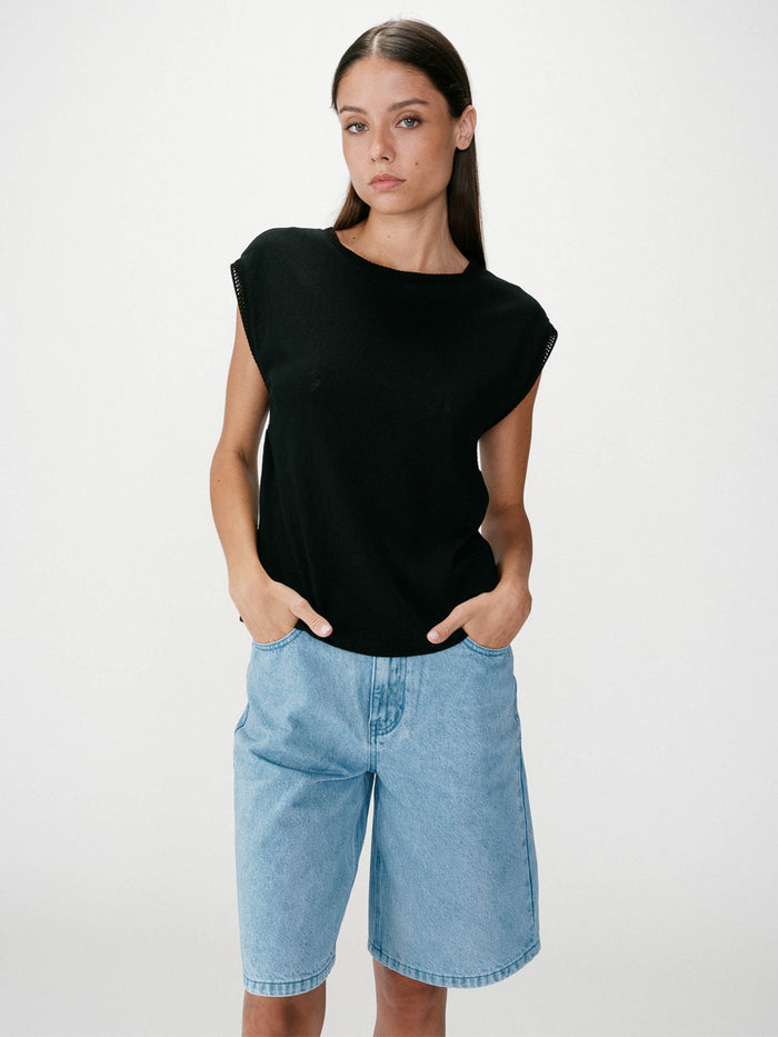 Grace & Mila Wallace T-paita Musta