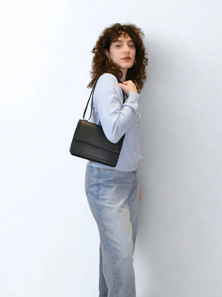 HVISK Callie Soft Structure Olkalaukku Musta