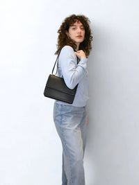 HVISK Callie Soft Structure Olkalaukku Musta