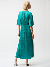 Joseph Ribkoff Pliseerattu Satiinijuhlamekko Turkoosi/Petroli