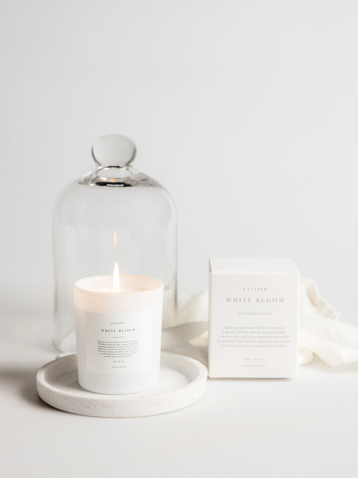 Lavliér White Bloom Scented Candle Tuoksukynttilä