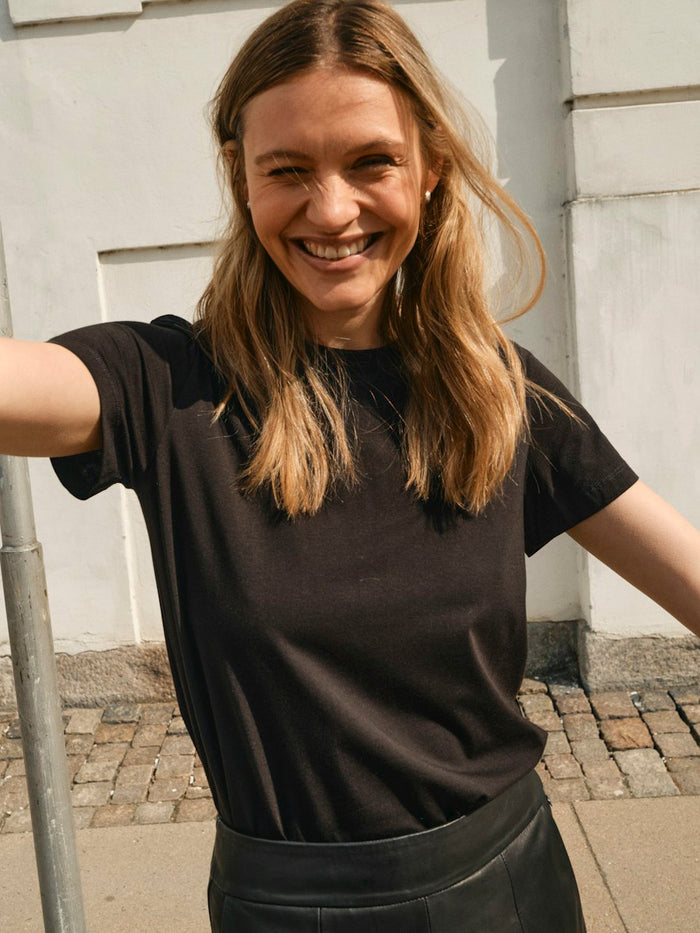 Mos Mosh Dala T-Paita Musta