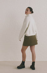 Sweater with collar and zipper