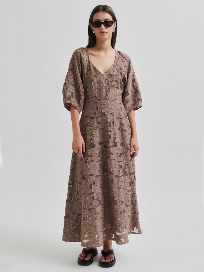 Second Female Agatha Mekko Ruskea