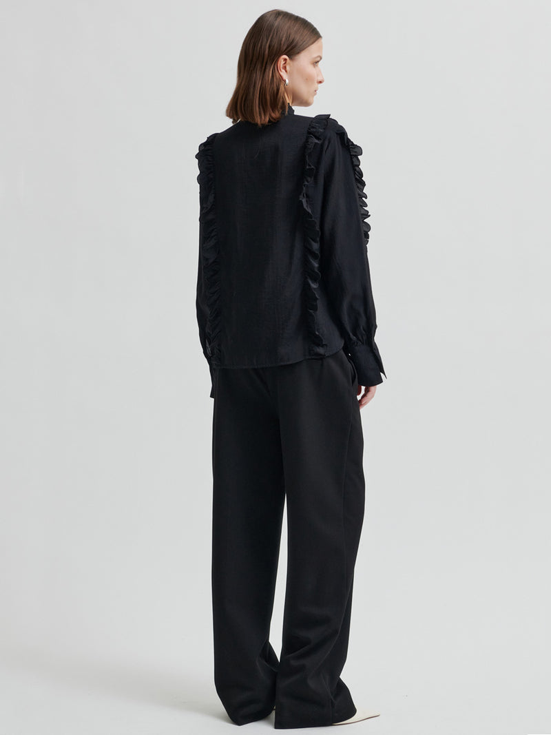 Second Female Cally Röyhelöpusero Musta