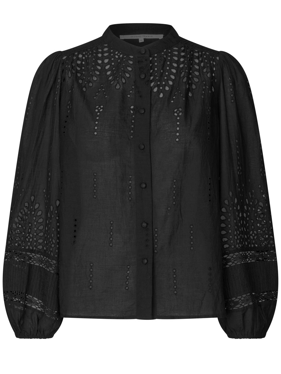 Second Female Camil Paita Musta