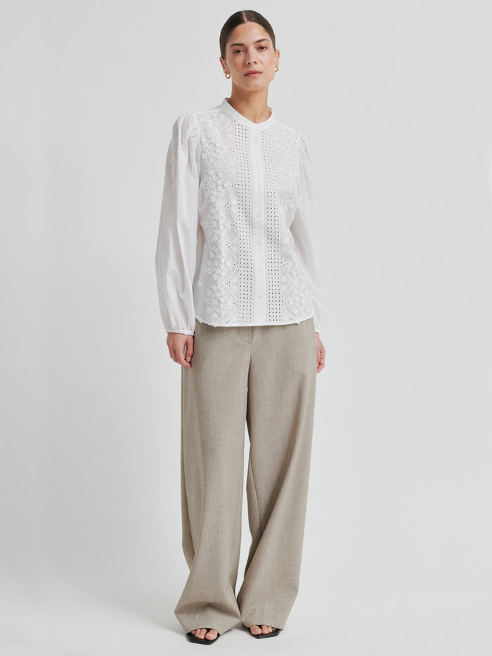 Second Female Civenna Pusero Valkoinen