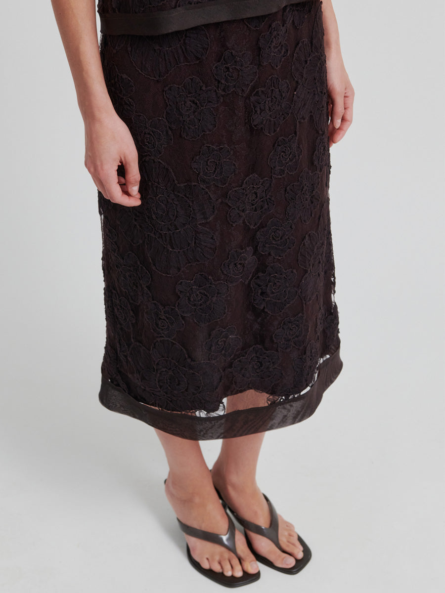 Second Female Daysee Hame Ruskea