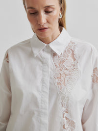 Second Female Karin Pitsipaita Valkoinen