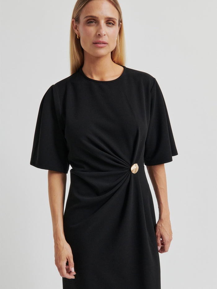 Second Female Liana Mekko Musta