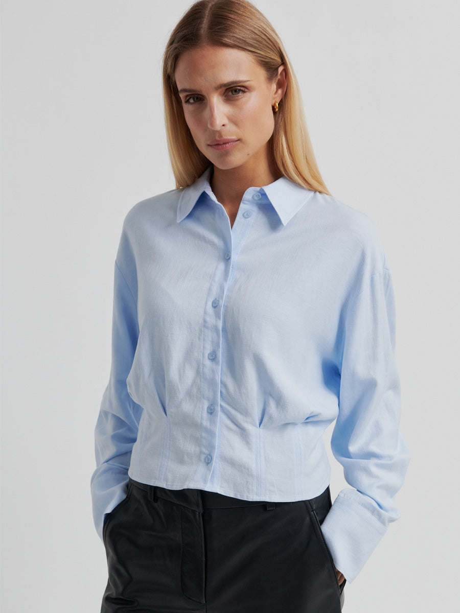 Second Female Nura Paita Vaaleansininen