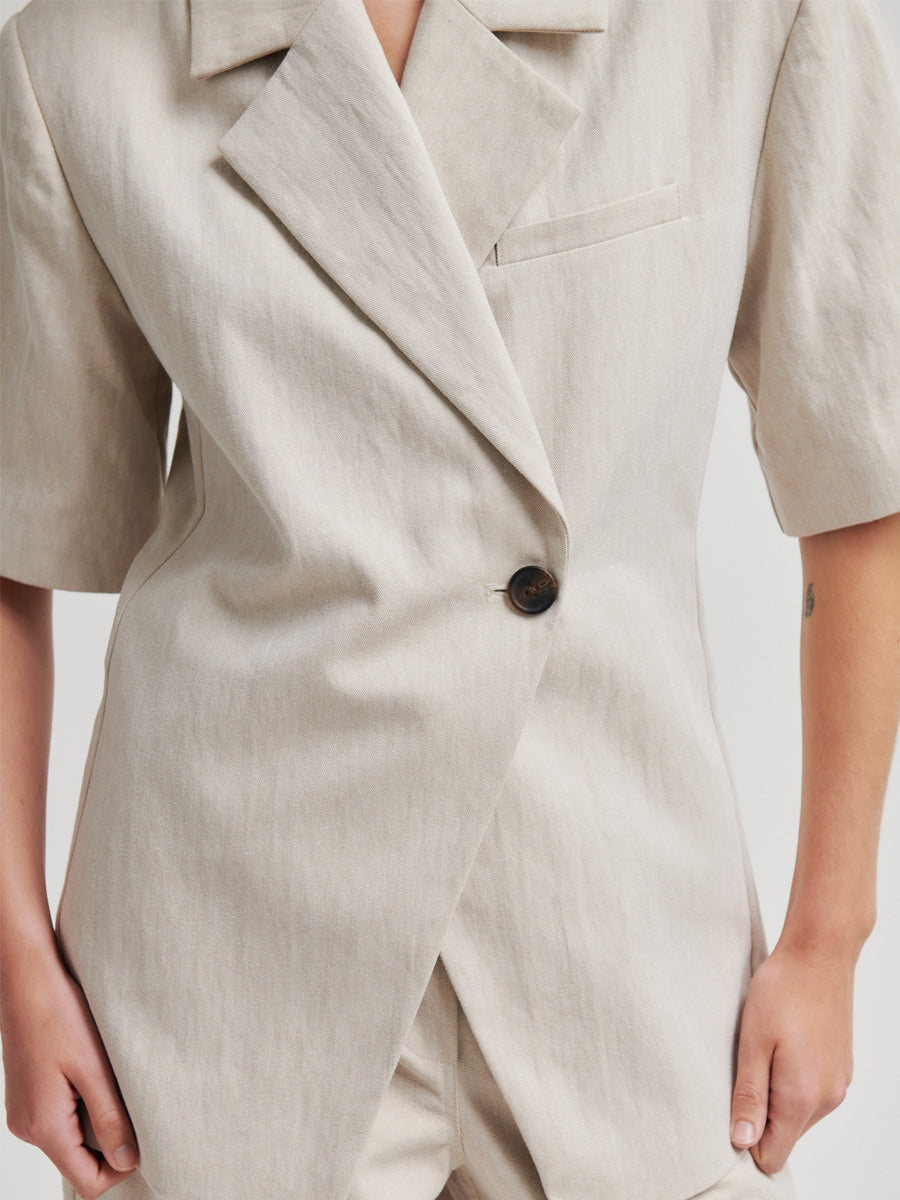 Second Female Santon Bleiseri Beige