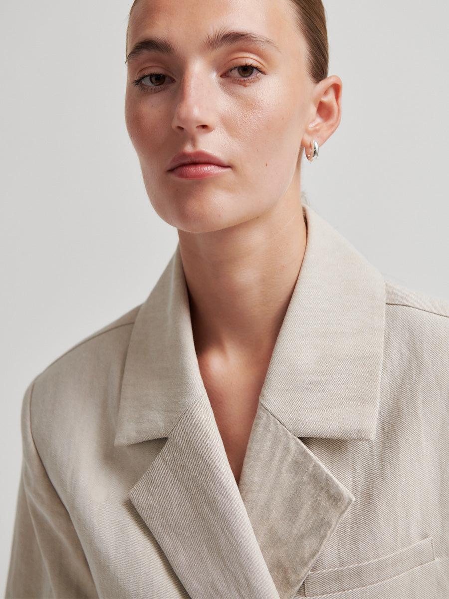 Second Female Santon Bleiseri Beige