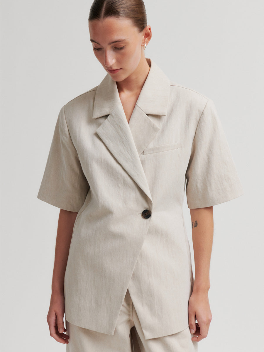 Second Female Santon Bleiseri Beige