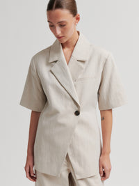 Second Female Santon Bleiseri Beige