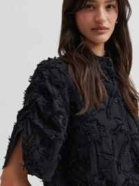 Second Female Seena Hapsupaita Musta