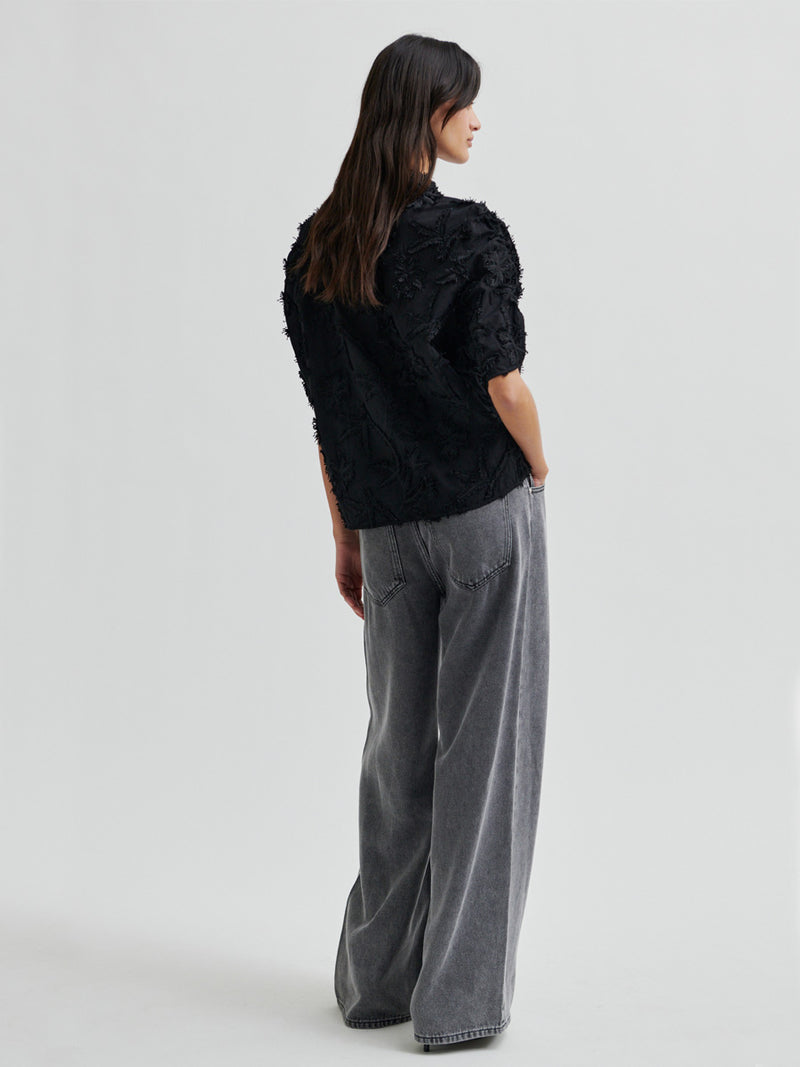 Second Female Seena Hapsupaita Musta