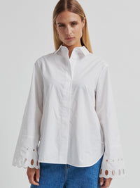 Second Female Yenifer Paita Valkoinen