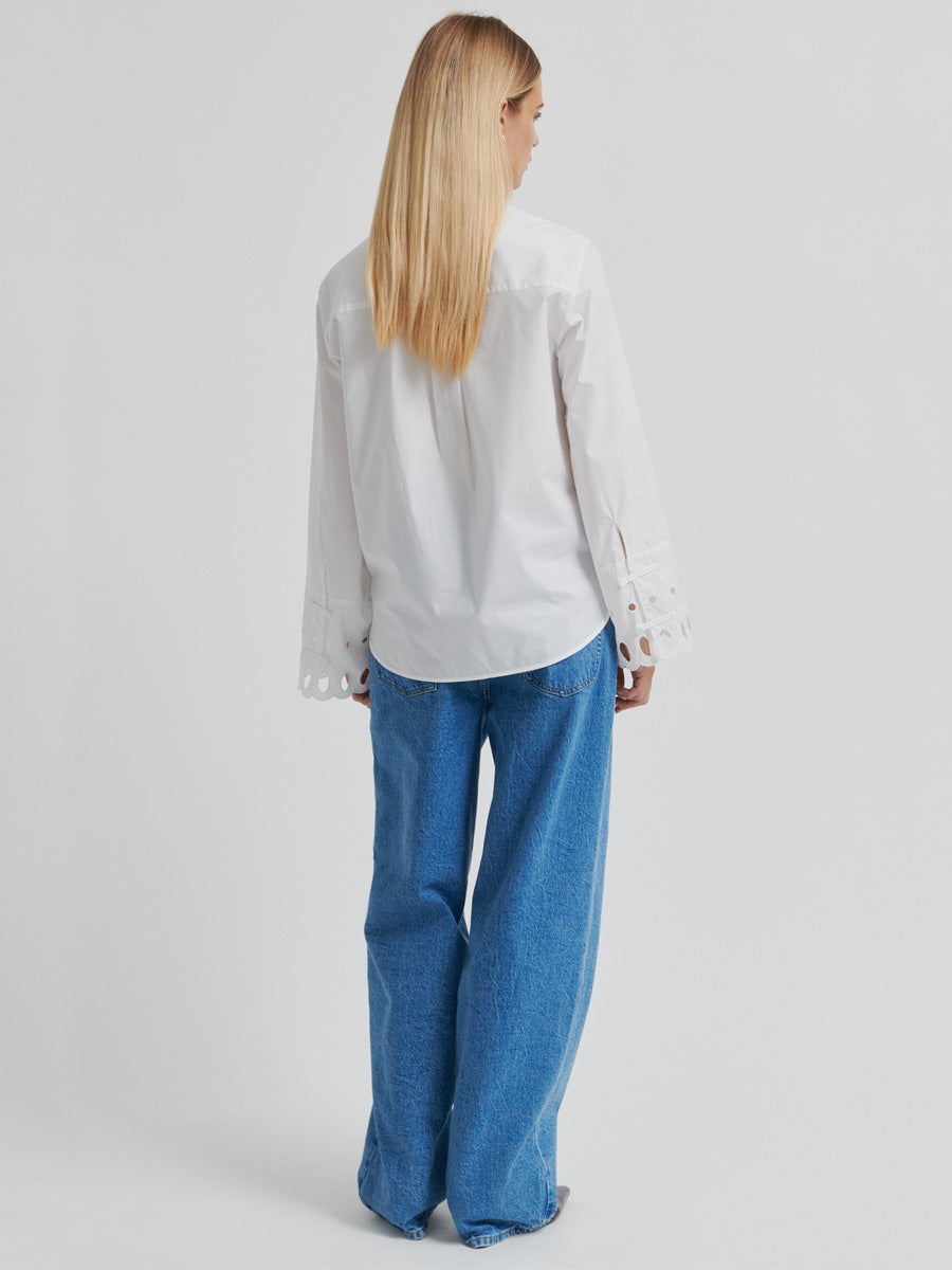 Second Female Yenifer Paita Valkoinen