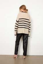 Second Female OVALIS knit t-neck brazilian sand hiekka