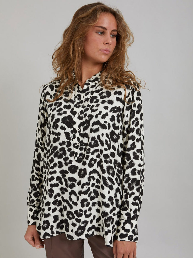 Coster Copenhagen Shirt with leo print
