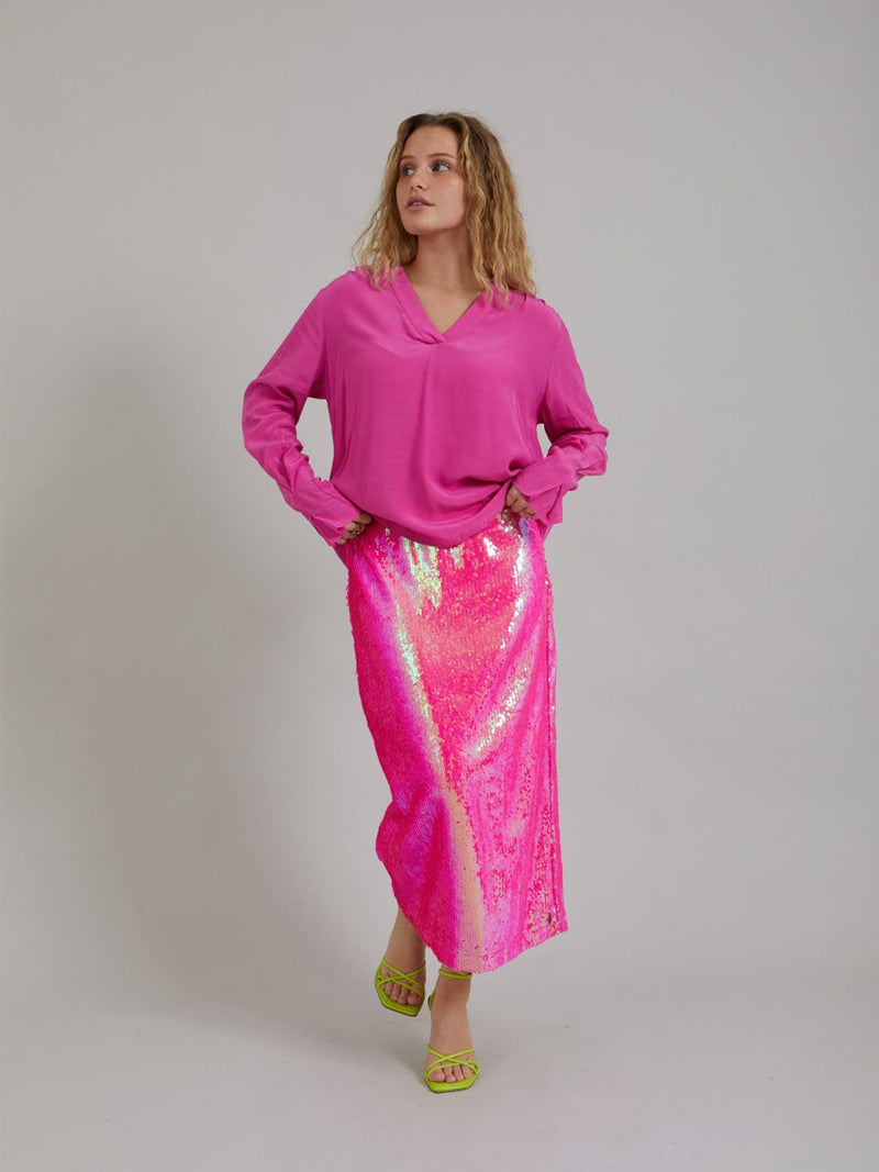 Long skirt in sequins