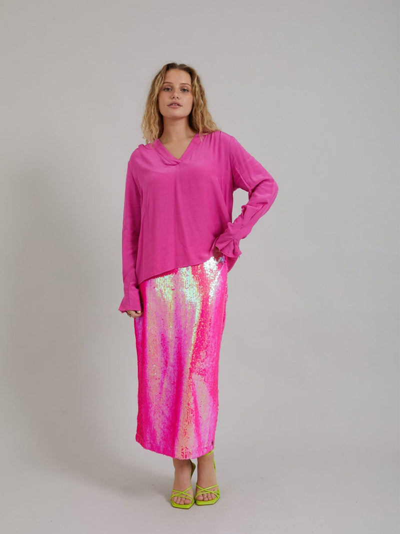 Long skirt in sequins