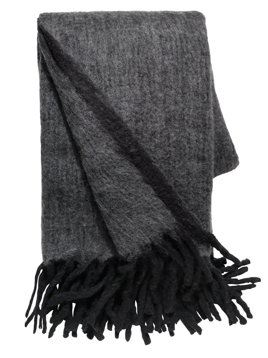 Cozy Living MATHEA throw värissä harmaa musta
