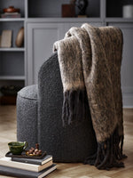 Cozy Living MATHEA throw värissä nougat musta