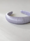 Gauhar HELSINKI ATELIER satin padded headband värissä laventeli