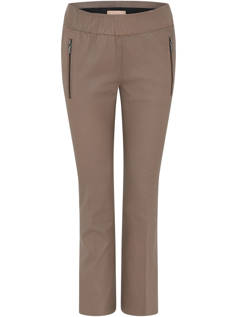 Gustav Denmark DOA 7/8 flare leg pants chantarell