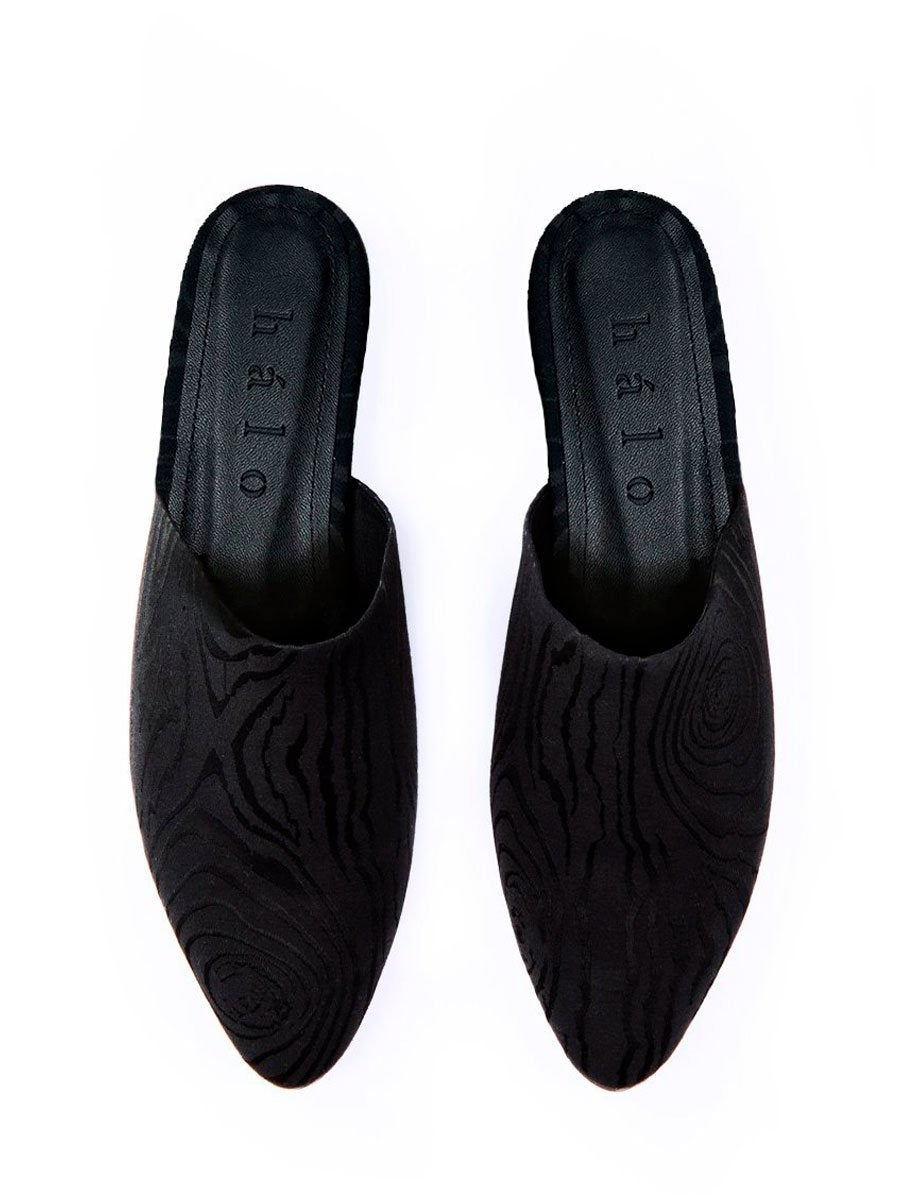 Halon Kaarna slippers värissä Black.