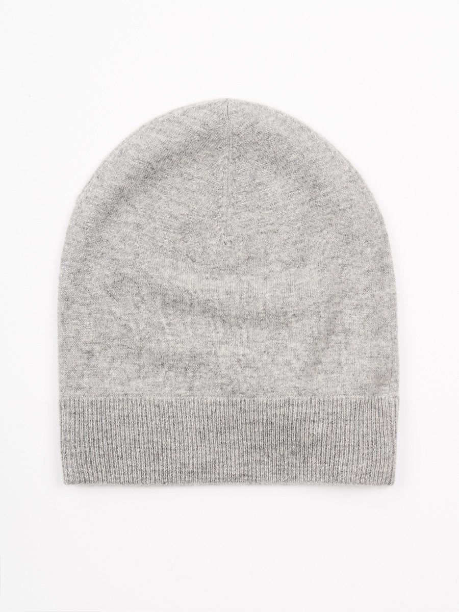 Repeat Organic cashmere hat värissä harmaa